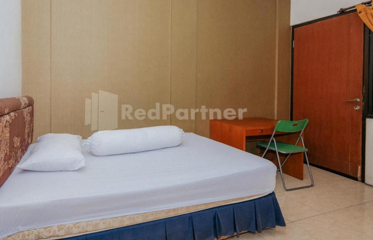 Отель De Lugano Scbd Syariah Mitra Reddoorz Джакарта Экстерьер фото